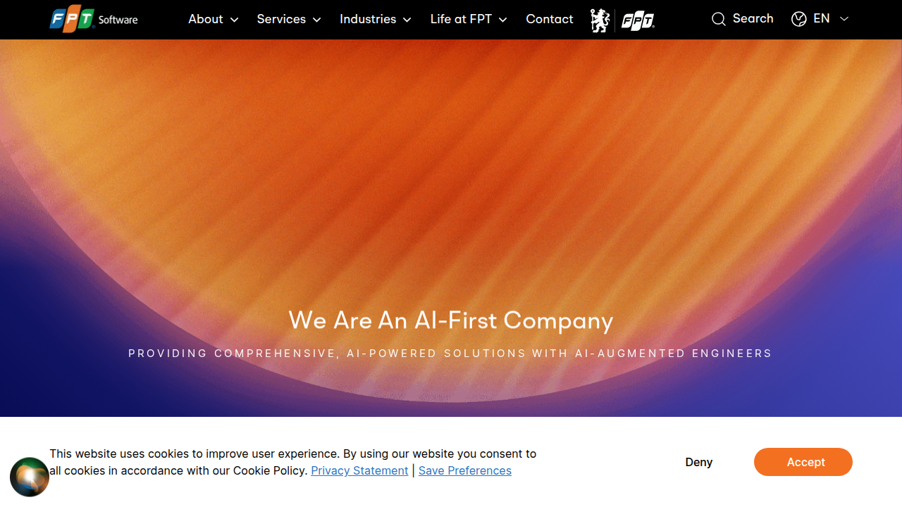 The FPT Software homepage, featuring their focus on digital transformation and AI solutions for various industries, including healthcare.